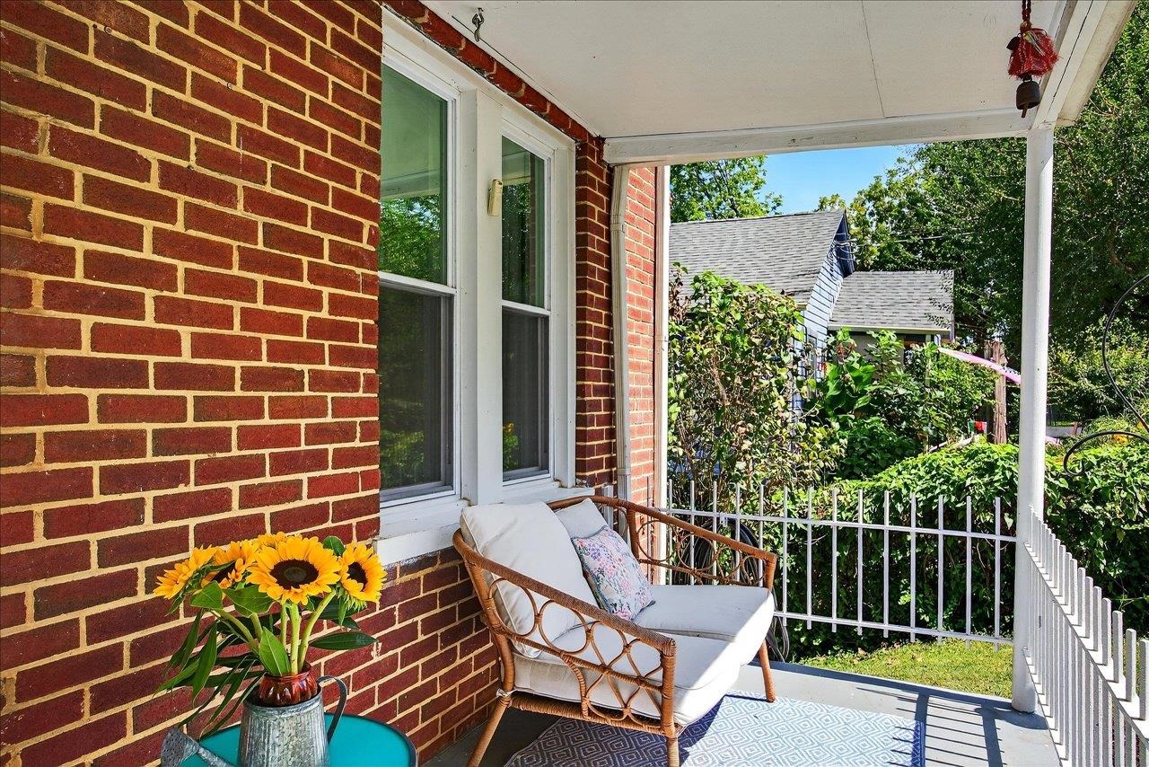 969 KINZLEY CT, STAUNTON, Virginia 24401, 3 Bedrooms Bedrooms, ,1 BathroomBathrooms,Residential,969 KINZLEY CT,667877 MLS # 667877