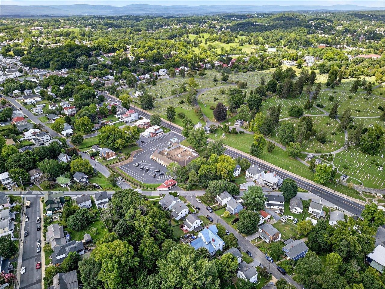 969 KINZLEY CT, STAUNTON, Virginia 24401, 3 Bedrooms Bedrooms, ,1 BathroomBathrooms,Residential,969 KINZLEY CT,667877 MLS # 667877