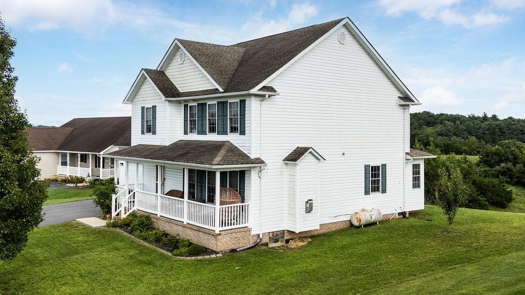 124 WEXFORD ST, STAUNTON, Virginia 24401, 3 Bedrooms Bedrooms, ,2 BathroomsBathrooms,Residential,124 WEXFORD ST,667879 MLS # 667879