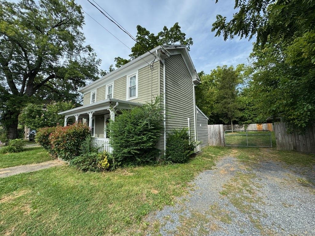 2368 LEE HWY, MOUNT SIDNEY, Virginia 24467, 2 Bedrooms Bedrooms, ,1 BathroomBathrooms,Residential,2368 LEE HWY,667880 MLS # 667880