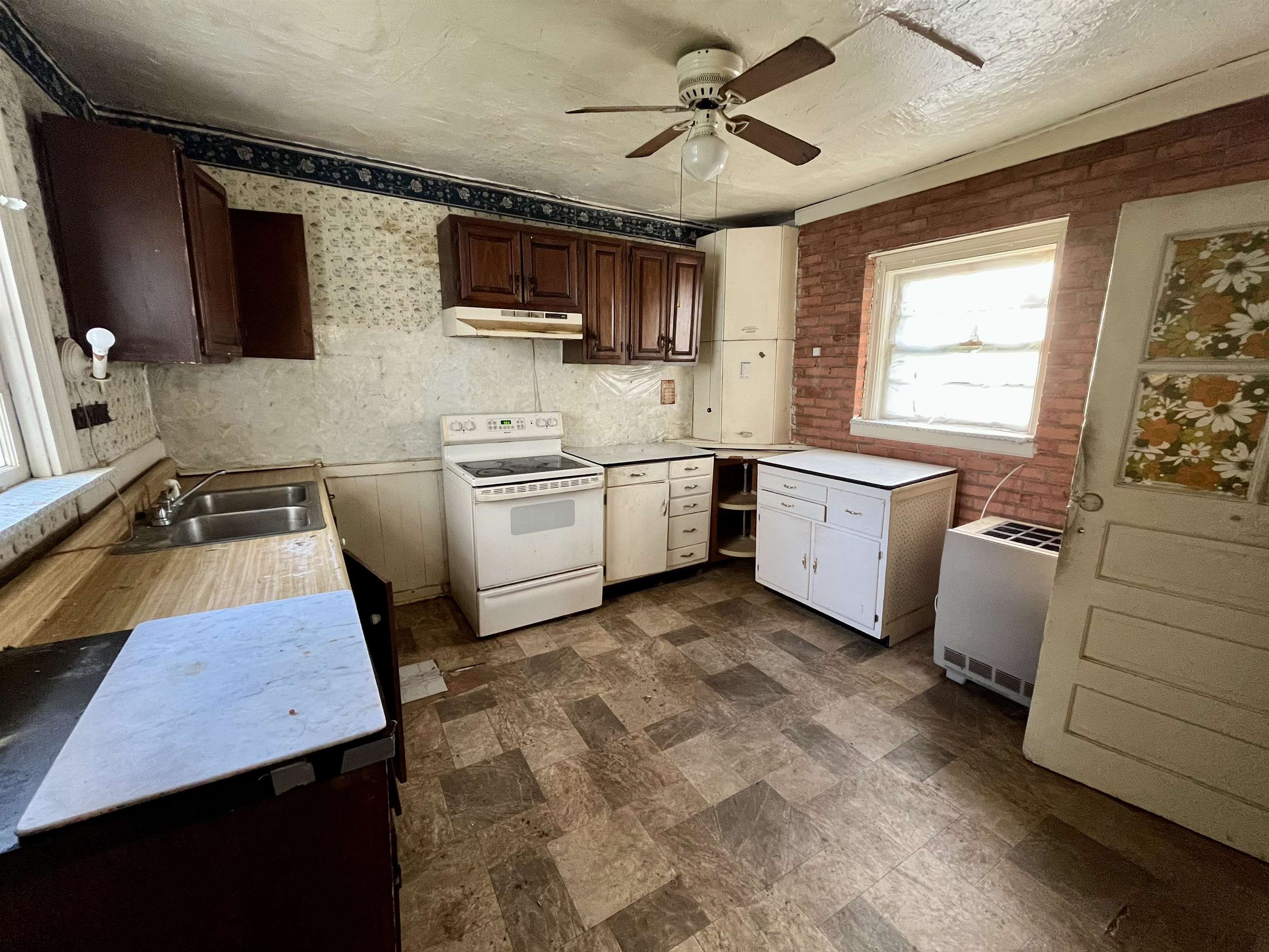 120 CHARLES ST, GORDONSVILLE, Virginia 22942, 3 Bedrooms Bedrooms, ,1 BathroomBathrooms,Residential,120 CHARLES ST,667881 MLS # 667881