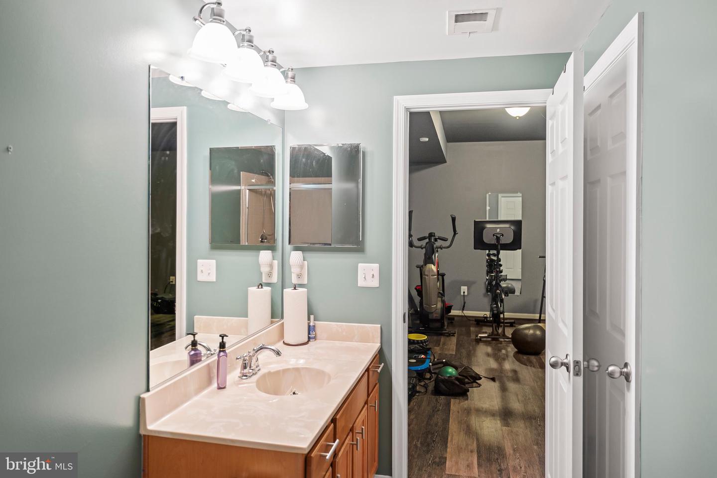 3489 EAGLE RIDGE DR, WOODBRIDGE, Virginia 22191, 4 Bedrooms Bedrooms, ,3 BathroomsBathrooms,Residential,For sale,3489 EAGLE RIDGE DR,VAPW2098540 MLS # VAPW2098540