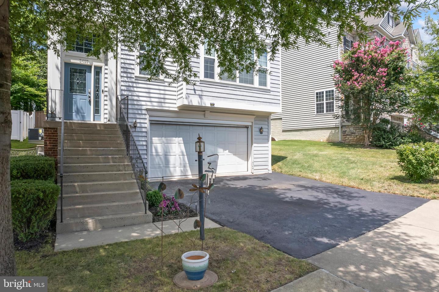 3489 EAGLE RIDGE DR, WOODBRIDGE, Virginia 22191, 4 Bedrooms Bedrooms, ,3 BathroomsBathrooms,Residential,For sale,3489 EAGLE RIDGE DR,VAPW2098540 MLS # VAPW2098540