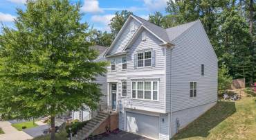 3489 EAGLE RIDGE DR, WOODBRIDGE, Virginia 22191, 4 Bedrooms Bedrooms, ,3 BathroomsBathrooms,Residential,For sale,3489 EAGLE RIDGE DR,VAPW2098540 MLS # VAPW2098540