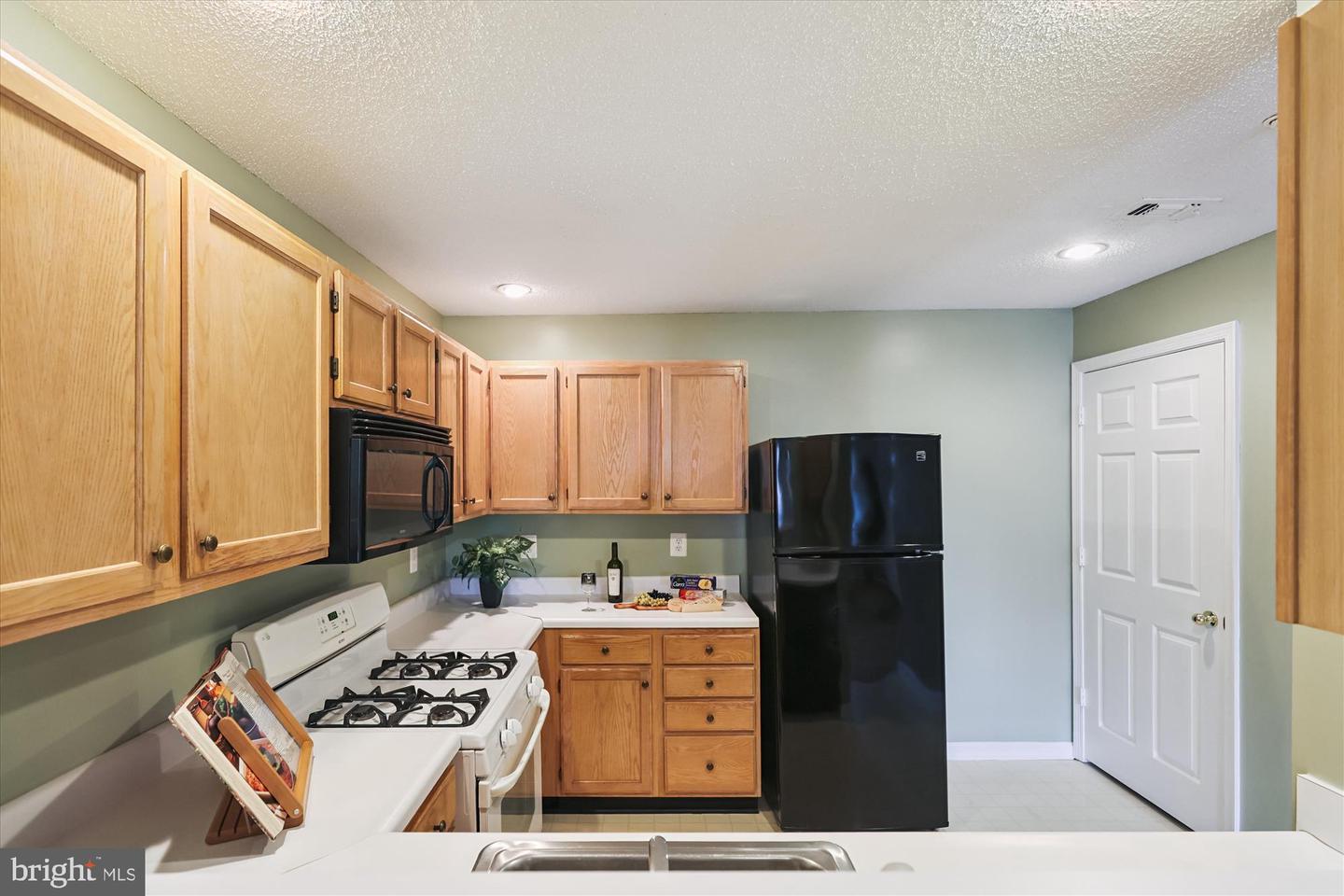 12005 TALIESIN PL #35, RESTON, Virginia 20190, 2 Bedrooms Bedrooms, 5 Rooms Rooms,2 BathroomsBathrooms,Residential,For sale,12005 TALIESIN PL #35,VAFX2254300 MLS # VAFX2254300