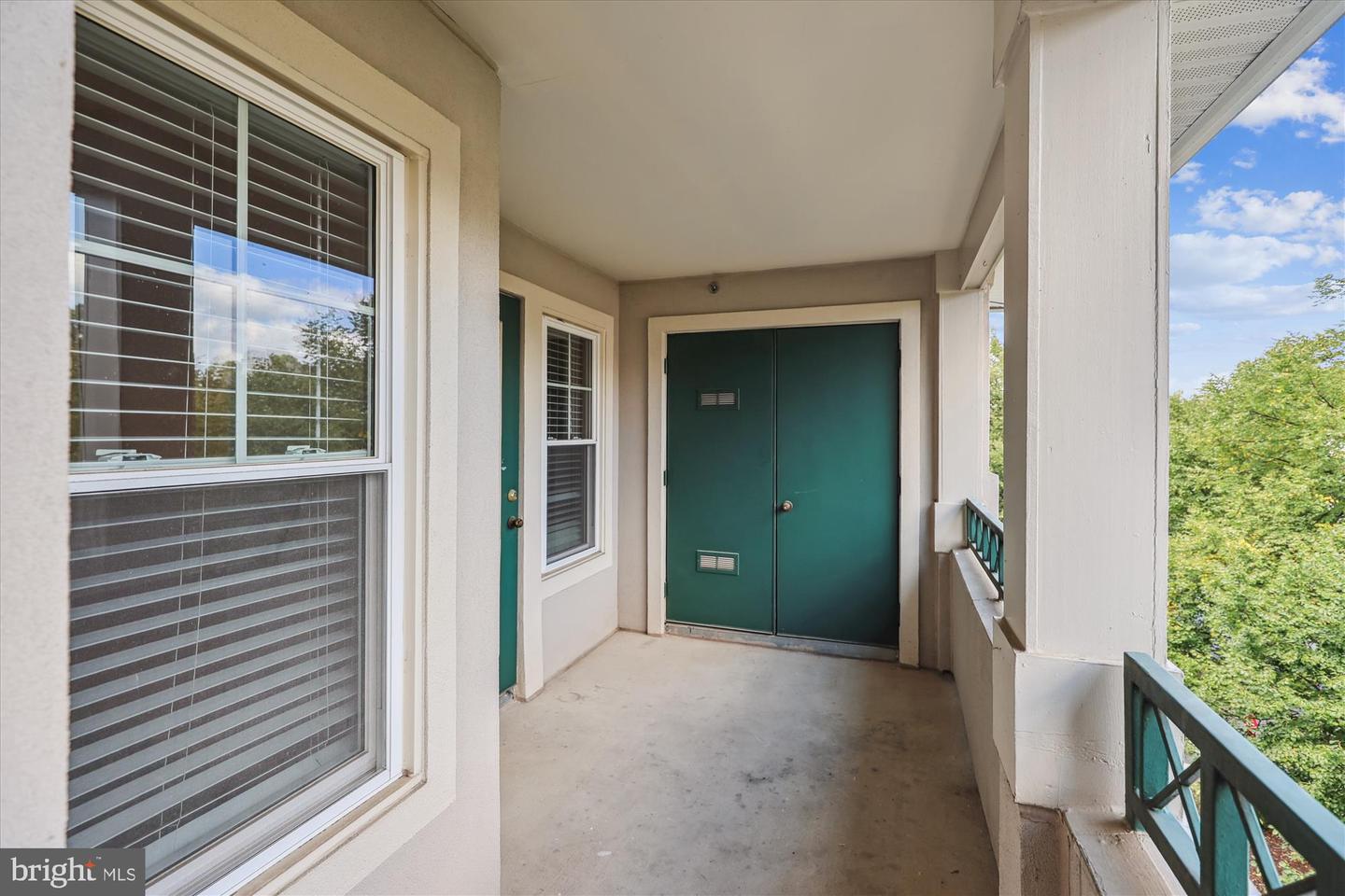 12005 TALIESIN PL #35, RESTON, Virginia 20190, 2 Bedrooms Bedrooms, 5 Rooms Rooms,2 BathroomsBathrooms,Residential,For sale,12005 TALIESIN PL #35,VAFX2254300 MLS # VAFX2254300