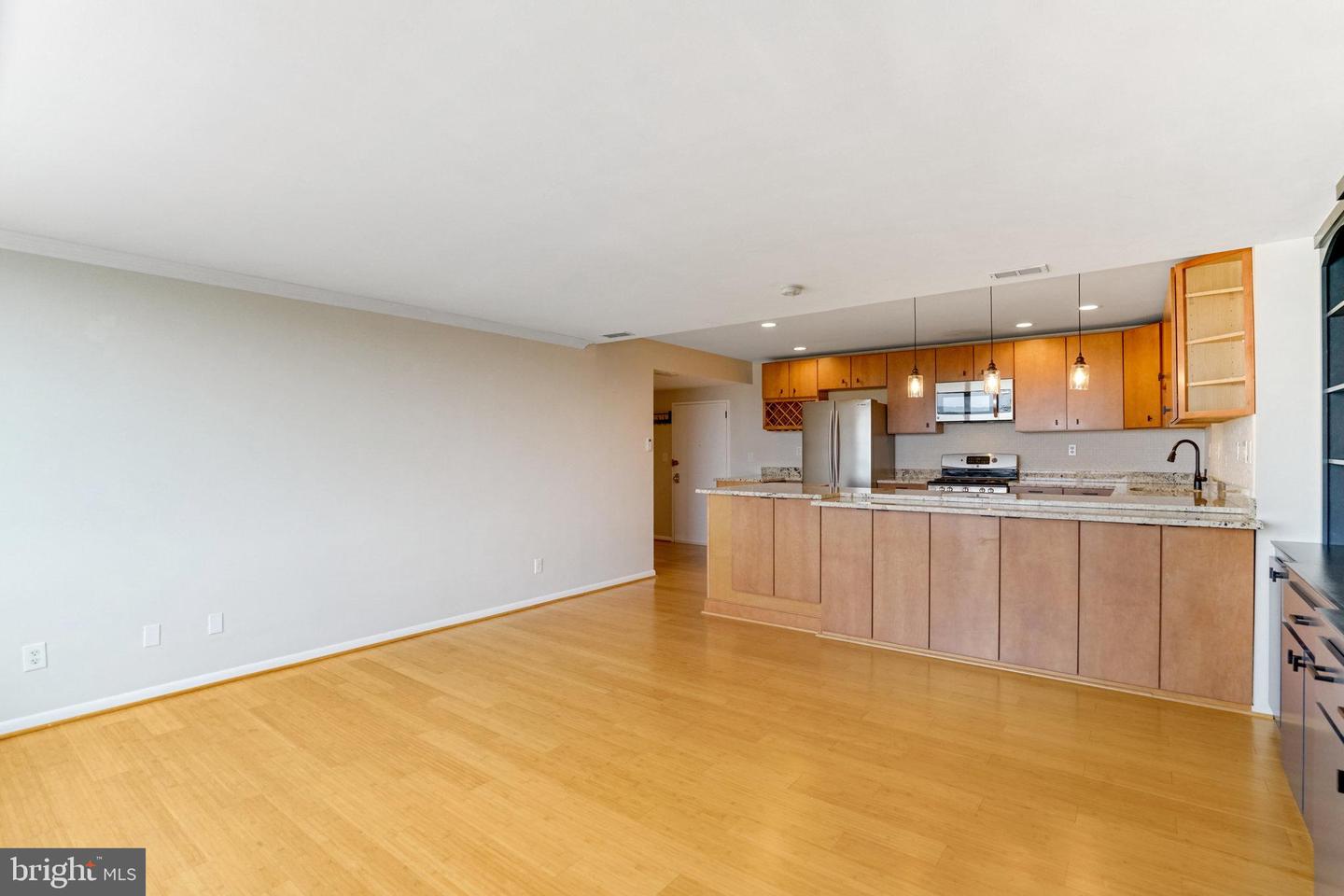 4600 DUKE ST #1305, ALEXANDRIA, Virginia 22304, 2 Bedrooms Bedrooms, ,1 BathroomBathrooms,Residential,For sale,4600 DUKE ST #1305,VAAX2047464 MLS # VAAX2047464