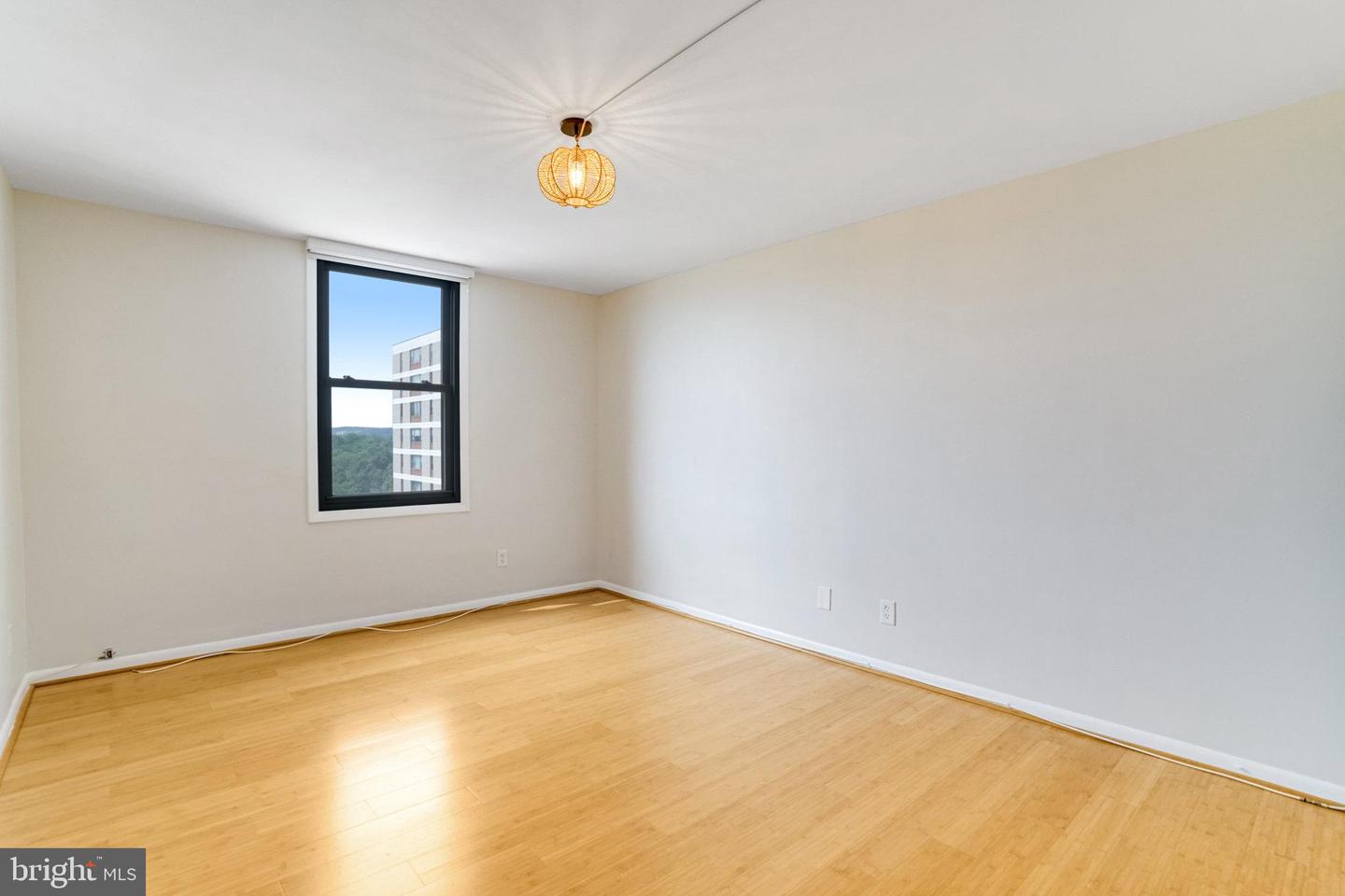 4600 DUKE ST #1305, ALEXANDRIA, Virginia 22304, 2 Bedrooms Bedrooms, ,1 BathroomBathrooms,Residential,For sale,4600 DUKE ST #1305,VAAX2047464 MLS # VAAX2047464