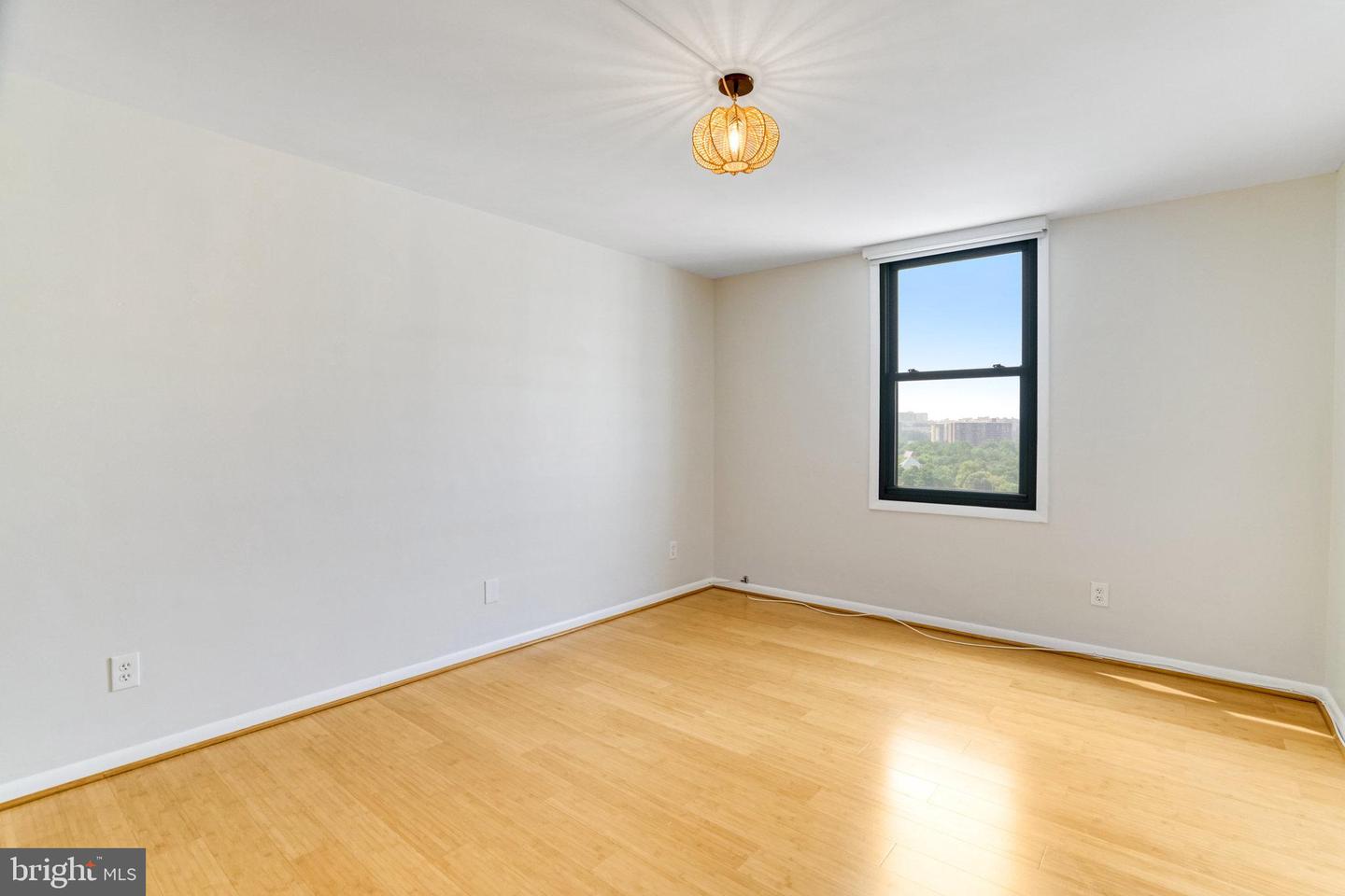 4600 DUKE ST #1305, ALEXANDRIA, Virginia 22304, 2 Bedrooms Bedrooms, ,1 BathroomBathrooms,Residential,For sale,4600 DUKE ST #1305,VAAX2047464 MLS # VAAX2047464