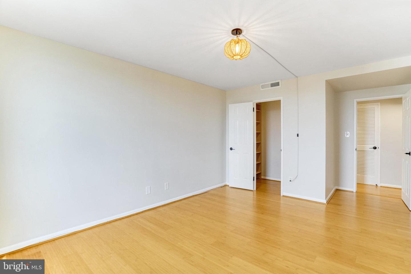 4600 DUKE ST #1305, ALEXANDRIA, Virginia 22304, 2 Bedrooms Bedrooms, ,1 BathroomBathrooms,Residential,For sale,4600 DUKE ST #1305,VAAX2047464 MLS # VAAX2047464