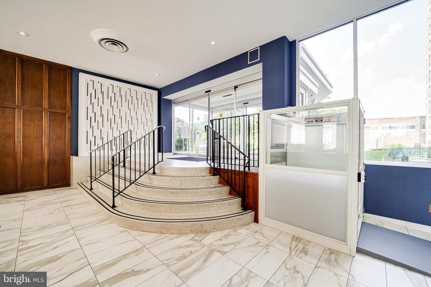 4600 DUKE ST #1305, ALEXANDRIA, Virginia 22304, 2 Bedrooms Bedrooms, ,1 BathroomBathrooms,Residential,For sale,4600 DUKE ST #1305,VAAX2047464 MLS # VAAX2047464