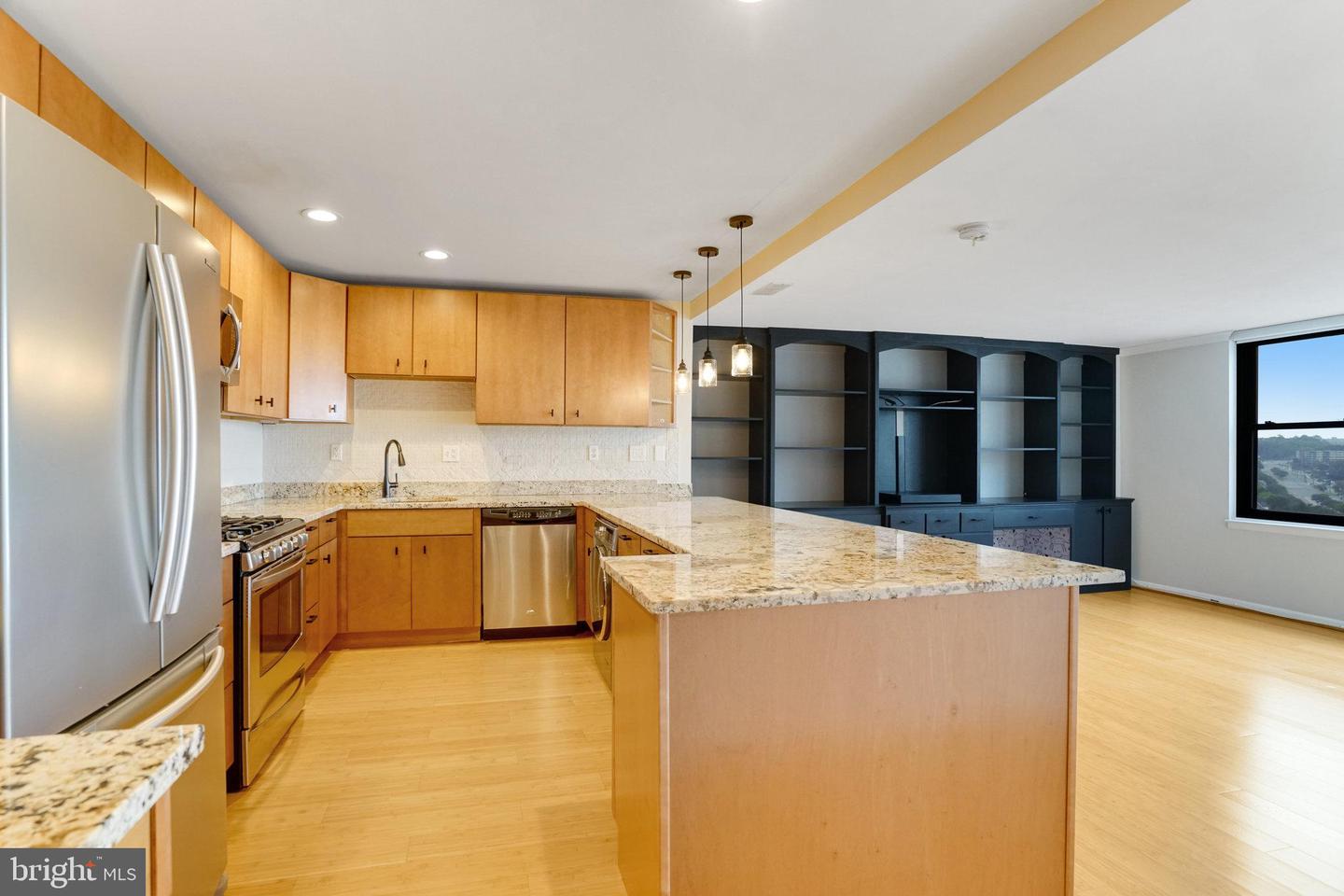 4600 DUKE ST #1305, ALEXANDRIA, Virginia 22304, 2 Bedrooms Bedrooms, ,1 BathroomBathrooms,Residential,For sale,4600 DUKE ST #1305,VAAX2047464 MLS # VAAX2047464