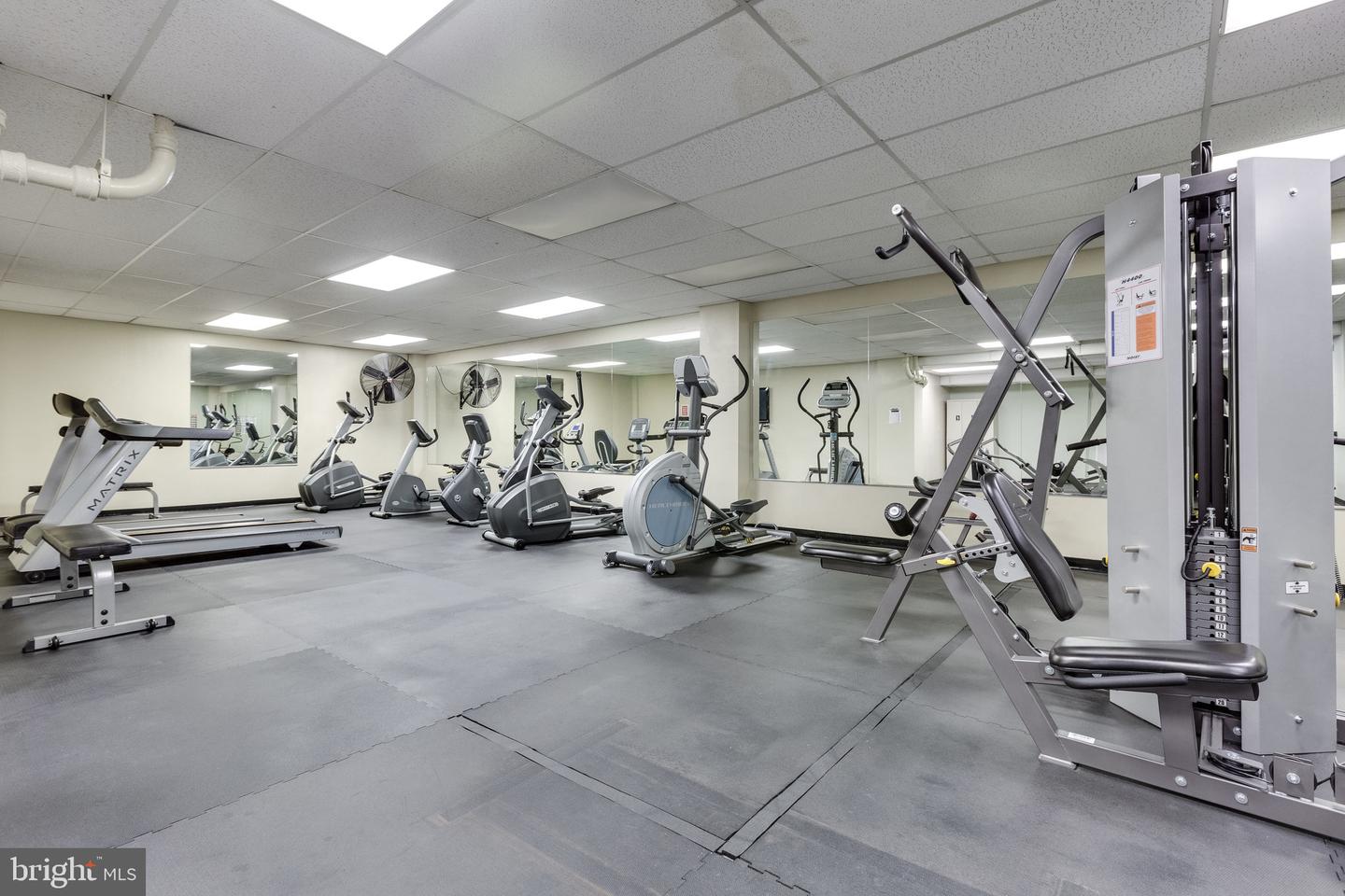 4600 DUKE ST #1305, ALEXANDRIA, Virginia 22304, 2 Bedrooms Bedrooms, ,1 BathroomBathrooms,Residential,For sale,4600 DUKE ST #1305,VAAX2047464 MLS # VAAX2047464