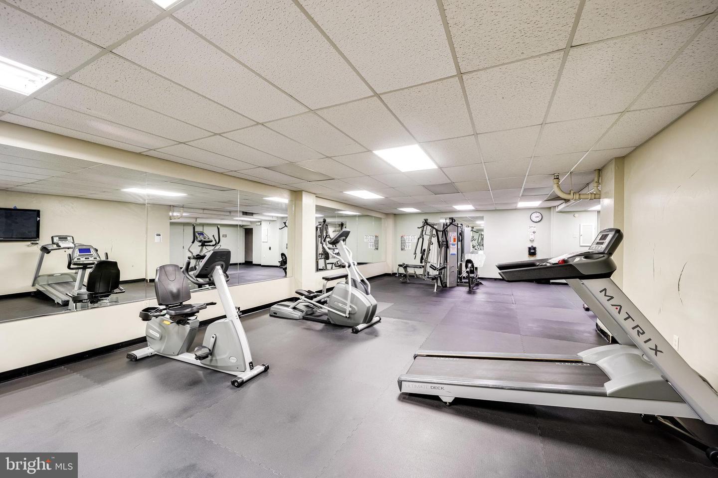 4600 DUKE ST #1305, ALEXANDRIA, Virginia 22304, 2 Bedrooms Bedrooms, ,1 BathroomBathrooms,Residential,For sale,4600 DUKE ST #1305,VAAX2047464 MLS # VAAX2047464
