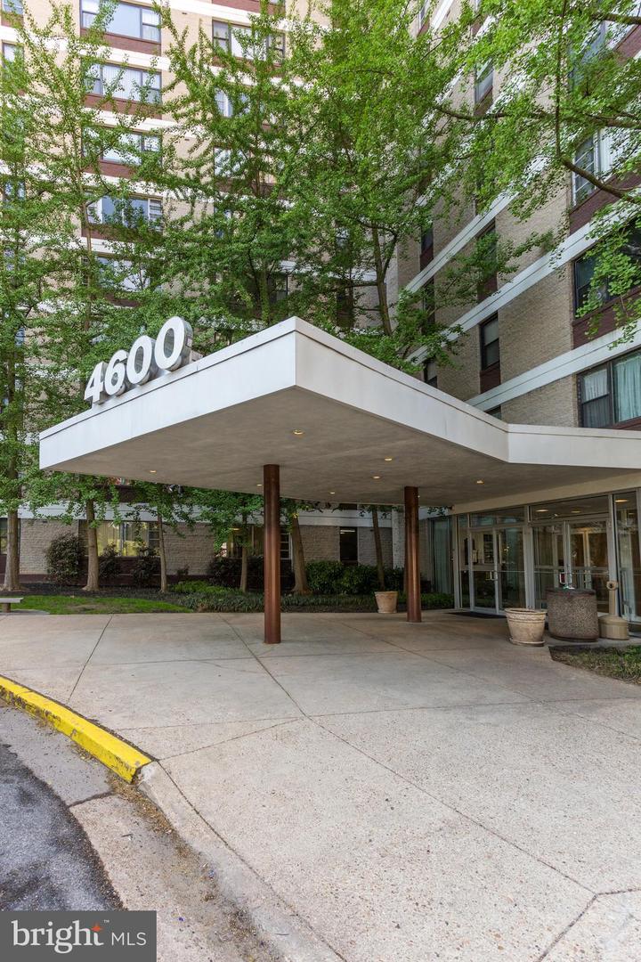 4600 DUKE ST #1305, ALEXANDRIA, Virginia 22304, 2 Bedrooms Bedrooms, ,1 BathroomBathrooms,Residential,For sale,4600 DUKE ST #1305,VAAX2047464 MLS # VAAX2047464