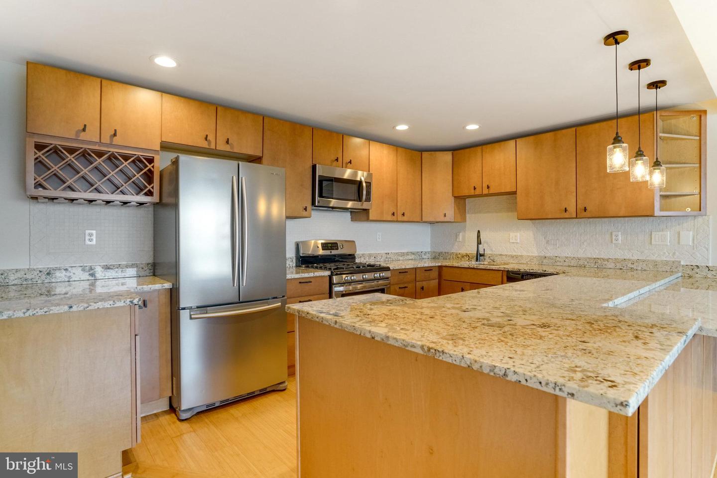 4600 DUKE ST #1305, ALEXANDRIA, Virginia 22304, 2 Bedrooms Bedrooms, ,1 BathroomBathrooms,Residential,For sale,4600 DUKE ST #1305,VAAX2047464 MLS # VAAX2047464