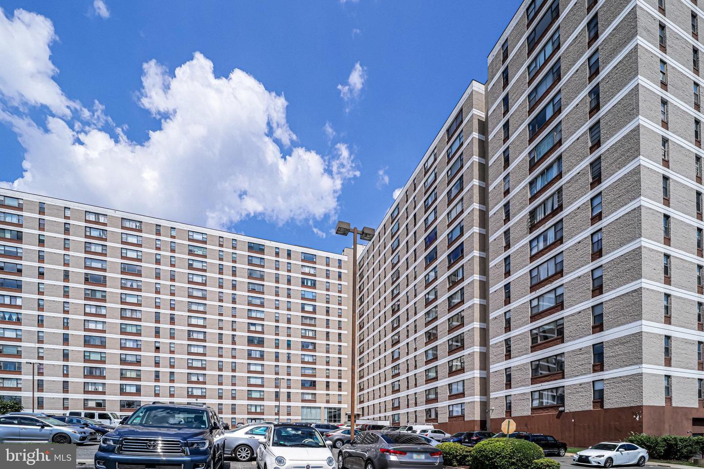 4600 DUKE ST #1305, ALEXANDRIA, Virginia 22304, 2 Bedrooms Bedrooms, ,1 BathroomBathrooms,Residential,For sale,4600 DUKE ST #1305,VAAX2047464 MLS # VAAX2047464