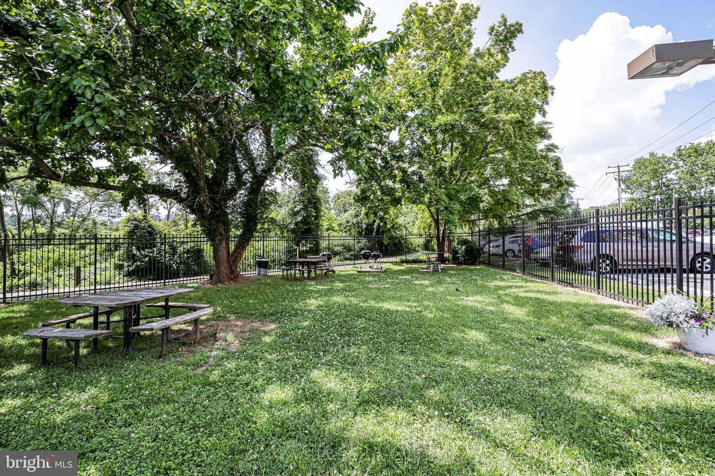 4600 DUKE ST #1305, ALEXANDRIA, Virginia 22304, 2 Bedrooms Bedrooms, ,1 BathroomBathrooms,Residential,For sale,4600 DUKE ST #1305,VAAX2047464 MLS # VAAX2047464