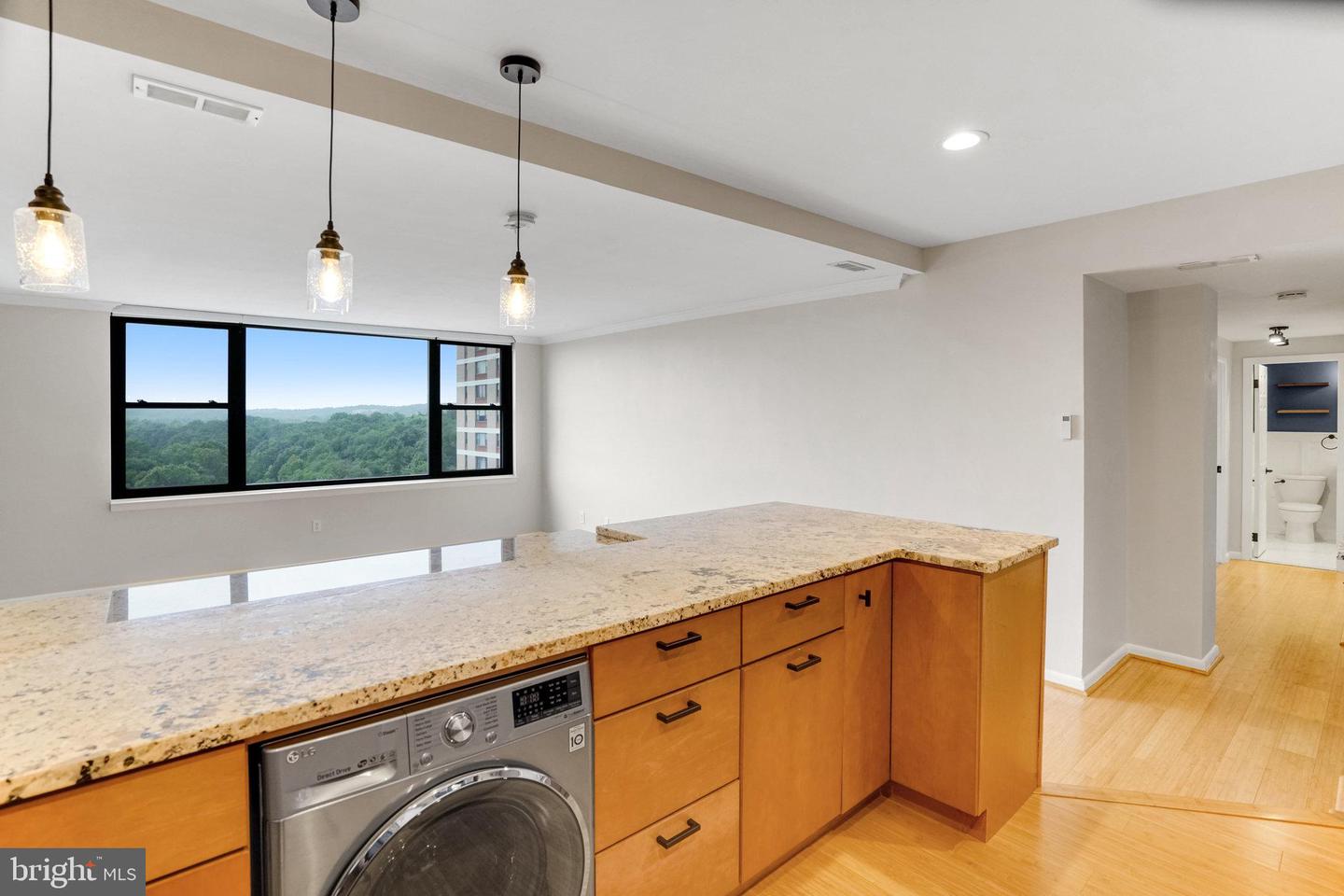 4600 DUKE ST #1305, ALEXANDRIA, Virginia 22304, 2 Bedrooms Bedrooms, ,1 BathroomBathrooms,Residential,For sale,4600 DUKE ST #1305,VAAX2047464 MLS # VAAX2047464