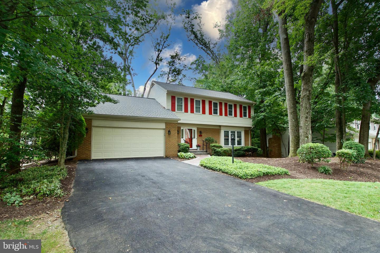 BURKE, Virginia 22015, 4 Bedrooms Bedrooms, ,3 BathroomsBathrooms,Residential,For sale,VAFX2255620 MLS # VAFX2255620