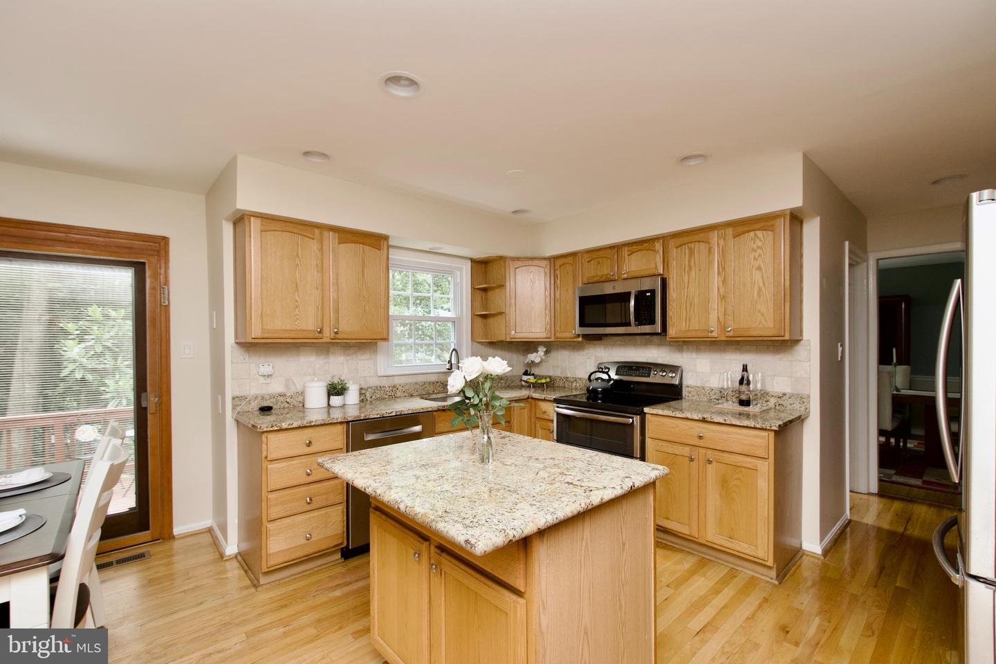BURKE, Virginia 22015, 4 Bedrooms Bedrooms, ,3 BathroomsBathrooms,Residential,For sale,VAFX2255620 MLS # VAFX2255620
