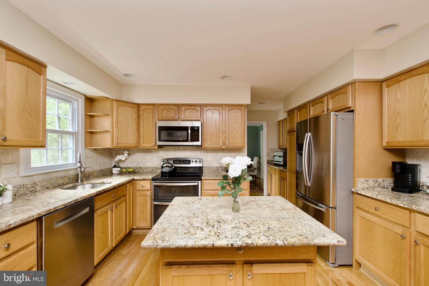 BURKE, Virginia 22015, 4 Bedrooms Bedrooms, ,3 BathroomsBathrooms,Residential,For sale,VAFX2255620 MLS # VAFX2255620