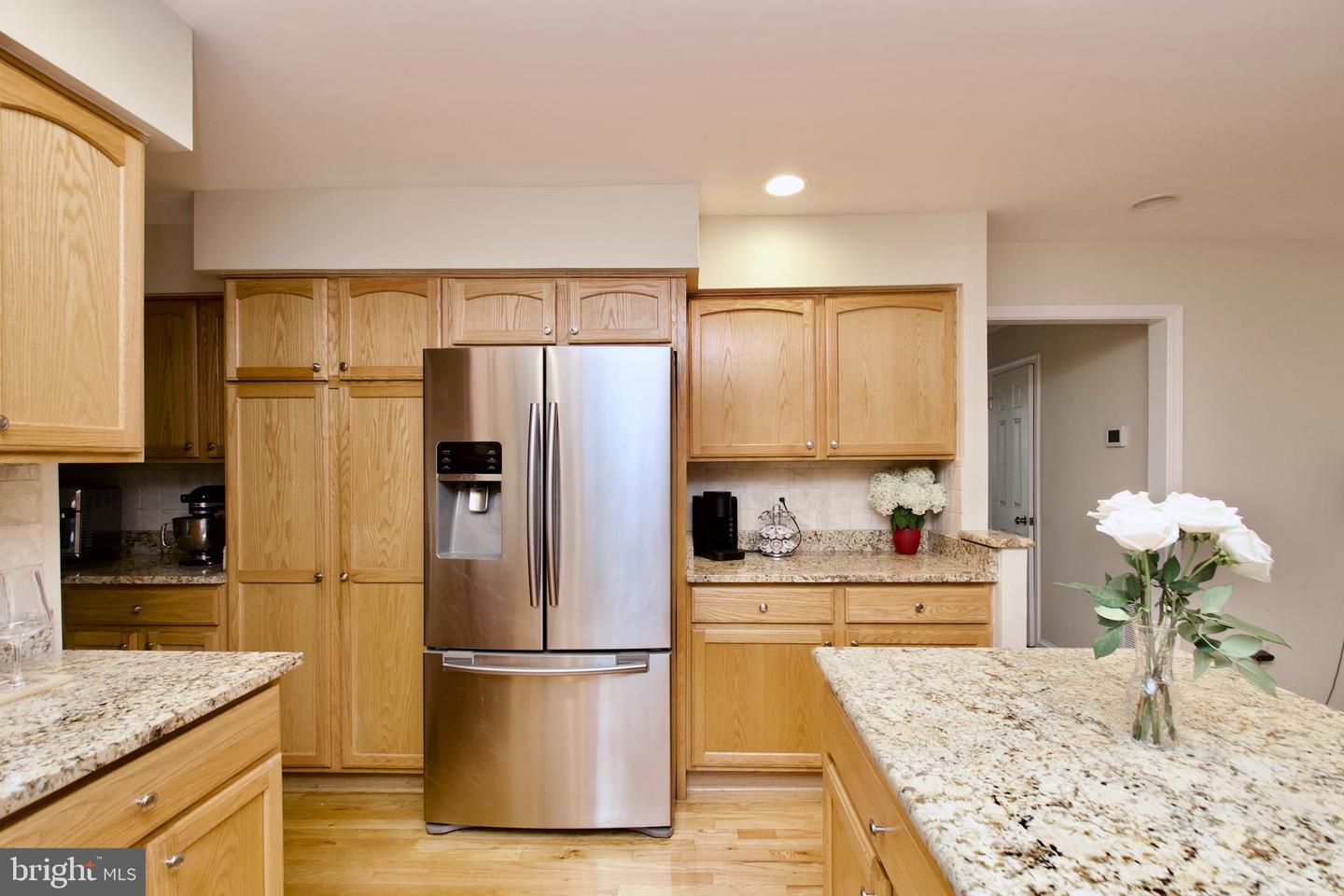 BURKE, Virginia 22015, 4 Bedrooms Bedrooms, ,3 BathroomsBathrooms,Residential,For sale,VAFX2255620 MLS # VAFX2255620