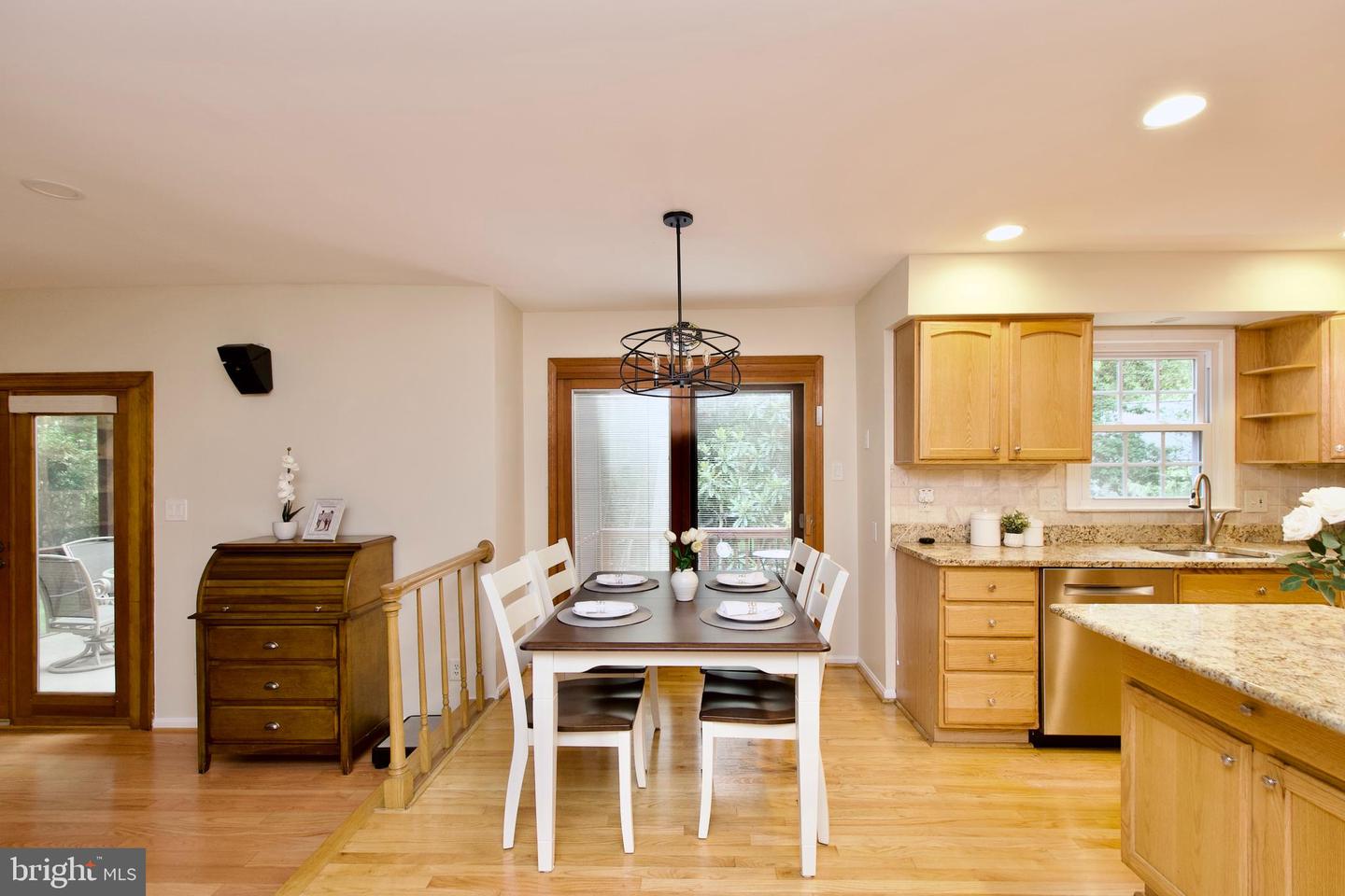 BURKE, Virginia 22015, 4 Bedrooms Bedrooms, ,3 BathroomsBathrooms,Residential,For sale,VAFX2255620 MLS # VAFX2255620