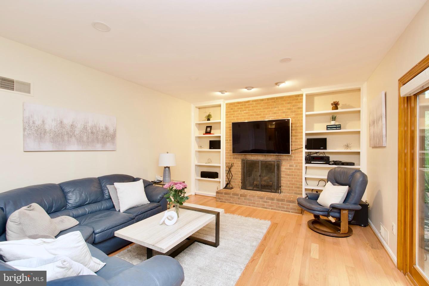 BURKE, Virginia 22015, 4 Bedrooms Bedrooms, ,3 BathroomsBathrooms,Residential,For sale,VAFX2255620 MLS # VAFX2255620