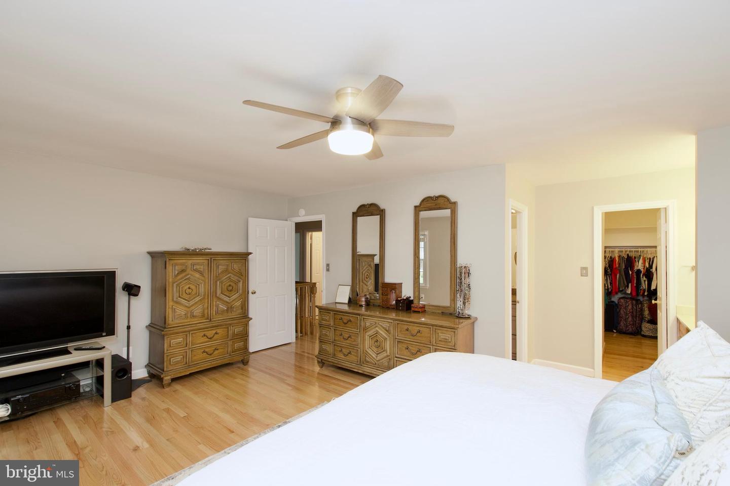 BURKE, Virginia 22015, 4 Bedrooms Bedrooms, ,3 BathroomsBathrooms,Residential,For sale,VAFX2255620 MLS # VAFX2255620