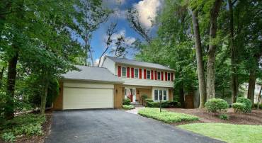 BURKE, Virginia 22015, 4 Bedrooms Bedrooms, ,3 BathroomsBathrooms,Residential,For sale,VAFX2255620 MLS # VAFX2255620