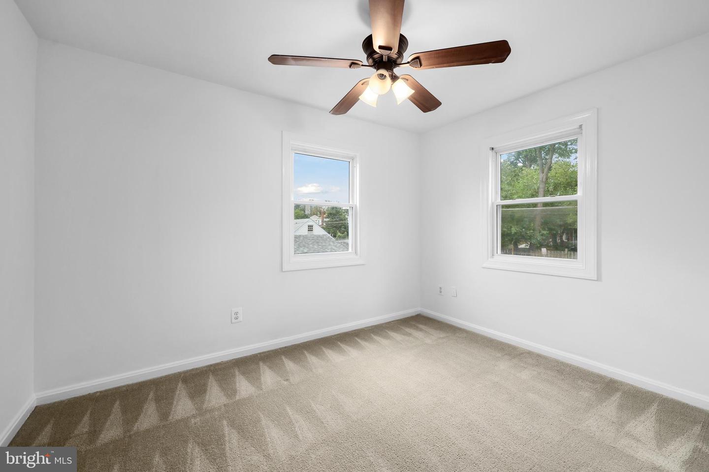 2109 ARLINGTON TER, ALEXANDRIA, Virginia 22303, 2 Bedrooms Bedrooms, ,2 BathroomsBathrooms,Residential,For sale,2109 ARLINGTON TER,VAFX2256464 MLS # VAFX2256464