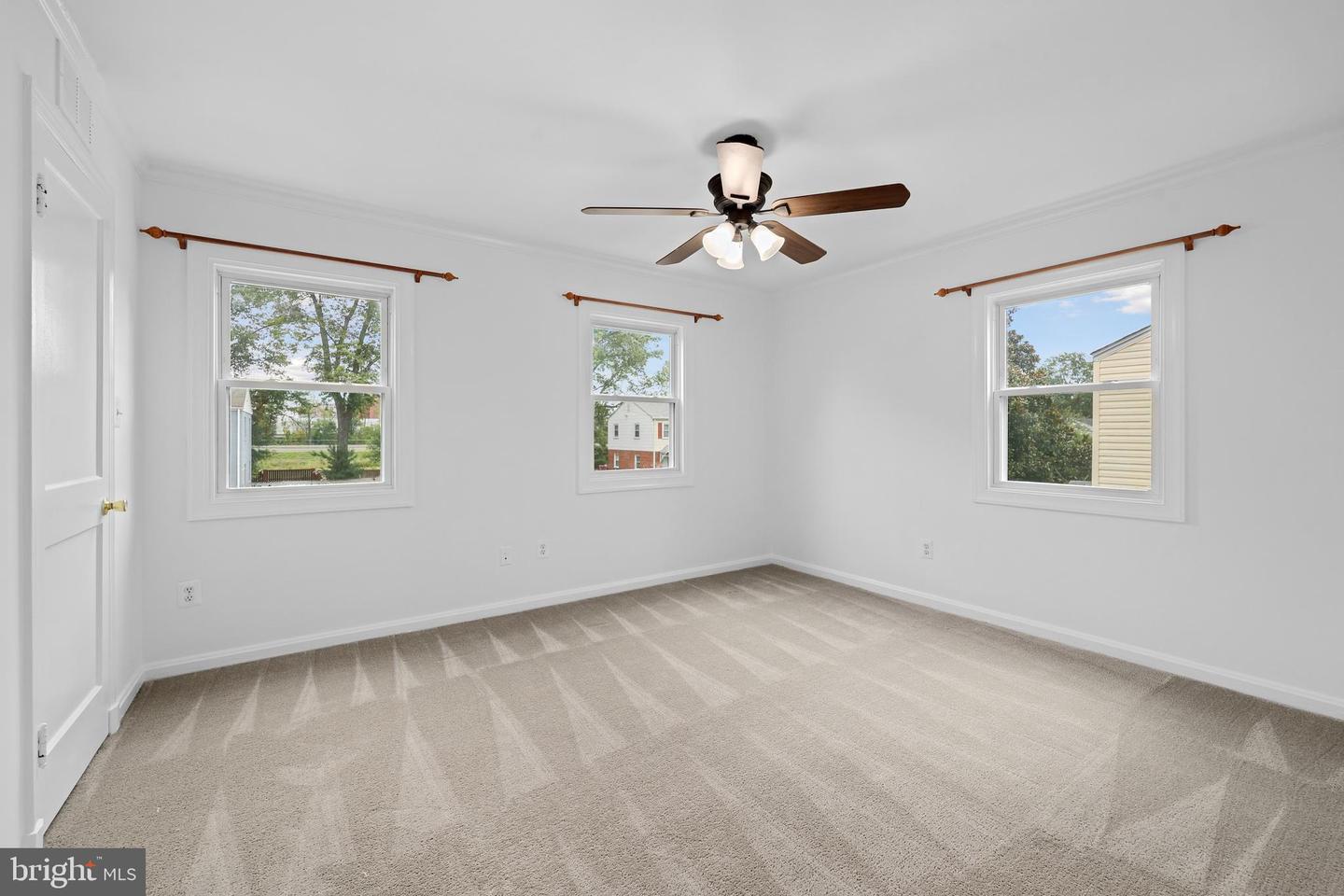 2109 ARLINGTON TER, ALEXANDRIA, Virginia 22303, 2 Bedrooms Bedrooms, ,2 BathroomsBathrooms,Residential,For sale,2109 ARLINGTON TER,VAFX2256464 MLS # VAFX2256464