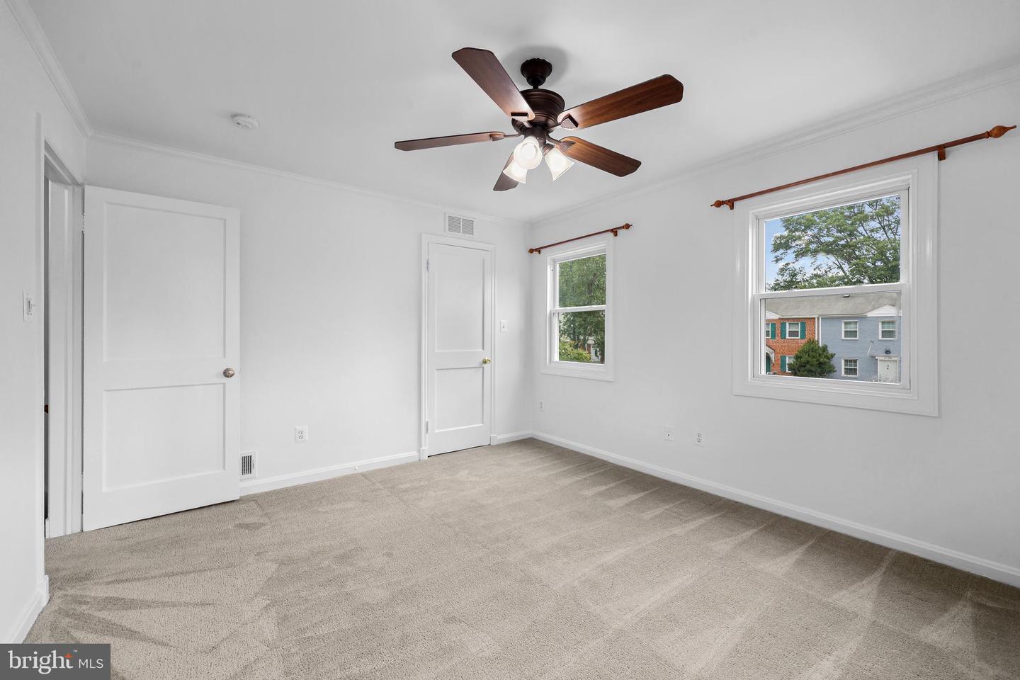 2109 ARLINGTON TER, ALEXANDRIA, Virginia 22303, 2 Bedrooms Bedrooms, ,2 BathroomsBathrooms,Residential,For sale,2109 ARLINGTON TER,VAFX2256464 MLS # VAFX2256464