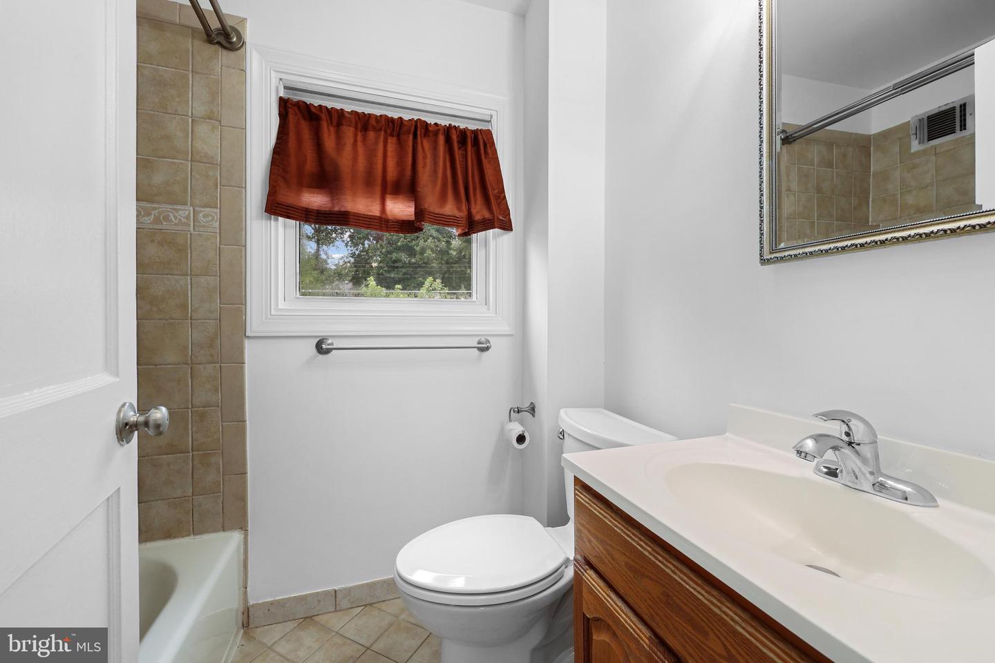 2109 ARLINGTON TER, ALEXANDRIA, Virginia 22303, 2 Bedrooms Bedrooms, ,2 BathroomsBathrooms,Residential,For sale,2109 ARLINGTON TER,VAFX2256464 MLS # VAFX2256464