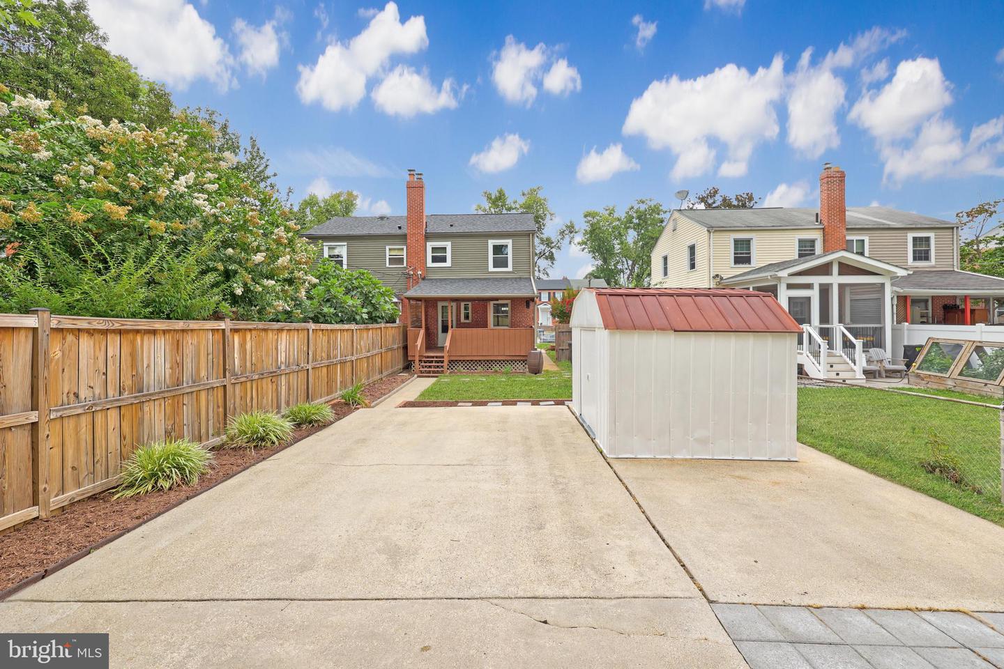 2109 ARLINGTON TER, ALEXANDRIA, Virginia 22303, 2 Bedrooms Bedrooms, ,2 BathroomsBathrooms,Residential,For sale,2109 ARLINGTON TER,VAFX2256464 MLS # VAFX2256464