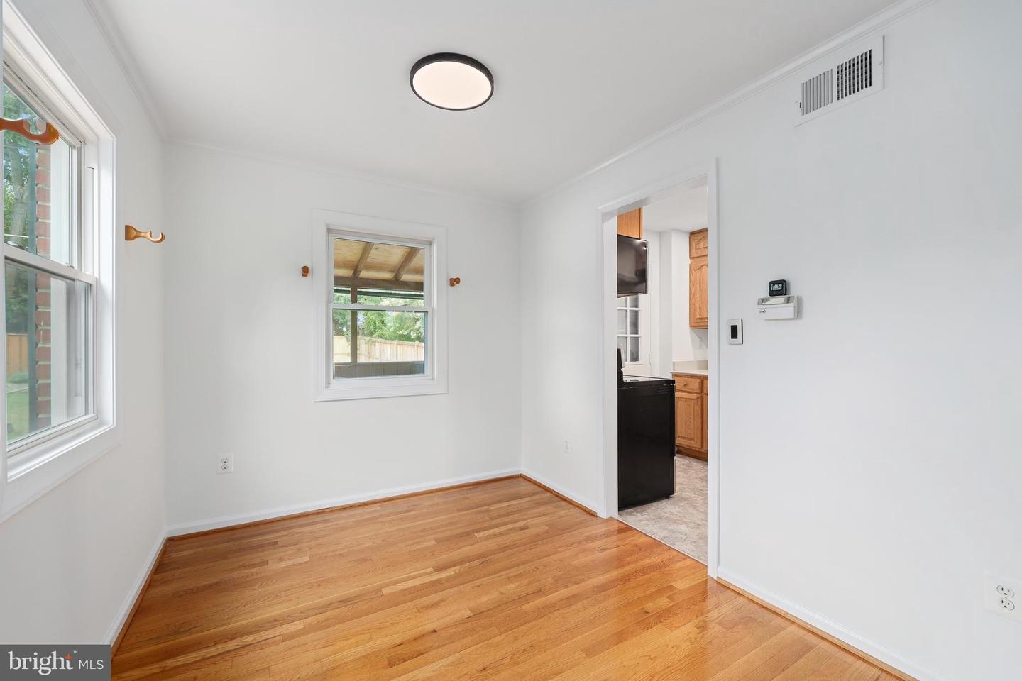 2109 ARLINGTON TER, ALEXANDRIA, Virginia 22303, 2 Bedrooms Bedrooms, ,2 BathroomsBathrooms,Residential,For sale,2109 ARLINGTON TER,VAFX2256464 MLS # VAFX2256464