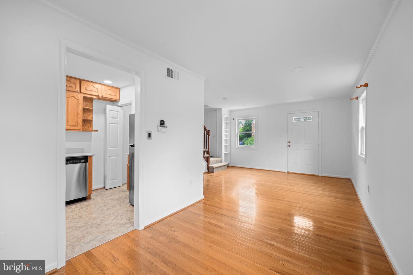 2109 ARLINGTON TER, ALEXANDRIA, Virginia 22303, 2 Bedrooms Bedrooms, ,2 BathroomsBathrooms,Residential,For sale,2109 ARLINGTON TER,VAFX2256464 MLS # VAFX2256464