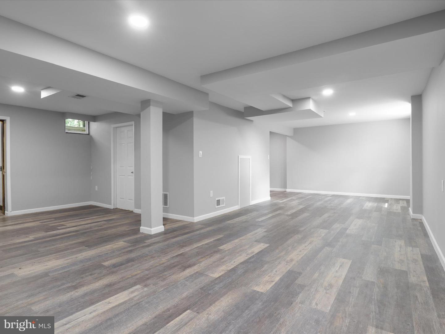 3025 GRAHAM RD, FALLS CHURCH, Virginia 22042, 3 Bedrooms Bedrooms, 11 Rooms Rooms,2 BathroomsBathrooms,Residential,For sale,3025 GRAHAM RD,VAFX2258902 MLS # VAFX2258902