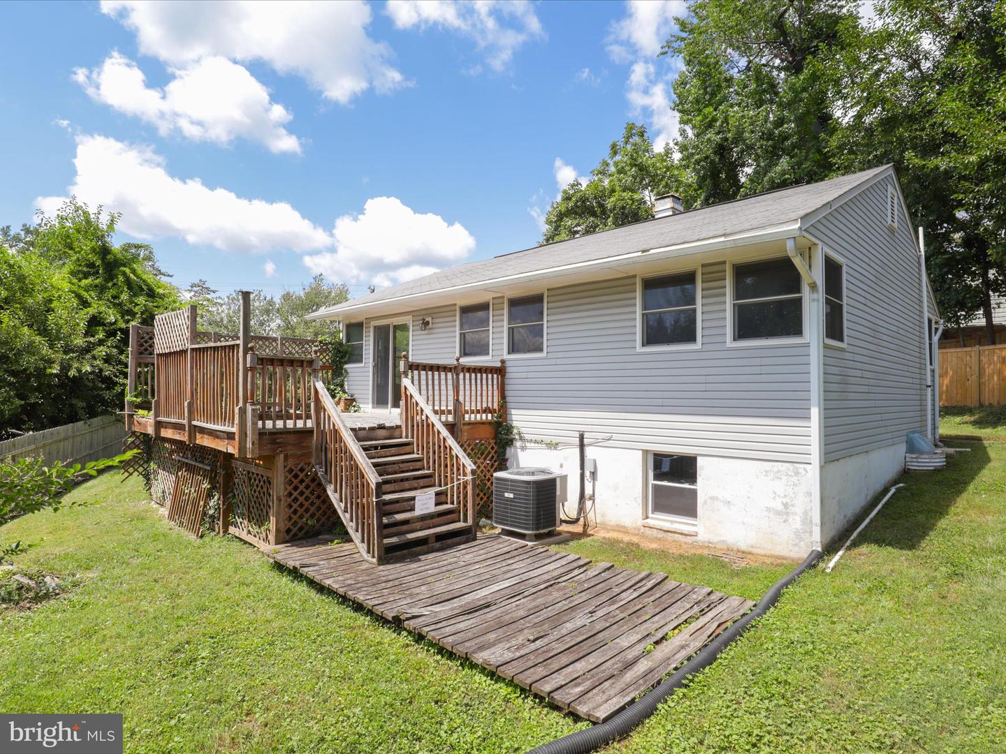 3025 GRAHAM RD, FALLS CHURCH, Virginia 22042, 3 Bedrooms Bedrooms, 11 Rooms Rooms,2 BathroomsBathrooms,Residential,For sale,3025 GRAHAM RD,VAFX2258902 MLS # VAFX2258902
