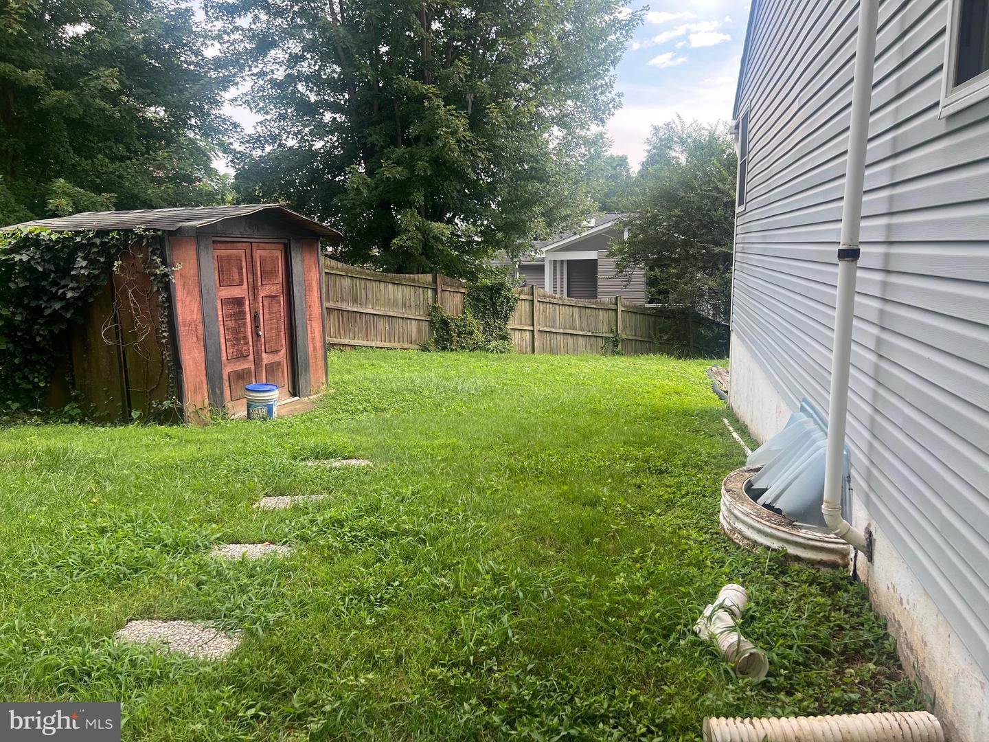 3025 GRAHAM RD, FALLS CHURCH, Virginia 22042, 3 Bedrooms Bedrooms, 11 Rooms Rooms,2 BathroomsBathrooms,Residential,For sale,3025 GRAHAM RD,VAFX2258902 MLS # VAFX2258902