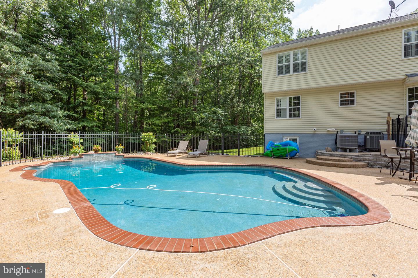 51 PANNERS LN, FREDERICKSBURG, Virginia 22406, 4 Bedrooms Bedrooms, ,2 BathroomsBathrooms,Residential,For sale,51 PANNERS LN,VAST2041504 MLS # VAST2041504