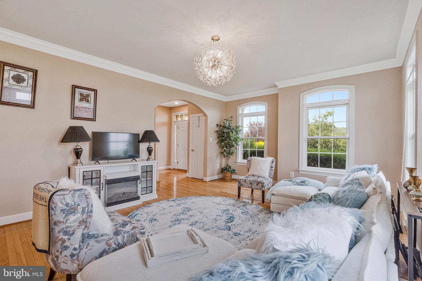 42131 PANORAMA, LEESBURG, Virginia 20176, 5 Bedrooms Bedrooms, ,6 BathroomsBathrooms,Residential,For sale,42131 PANORAMA,VALO2104090 MLS # VALO2104090