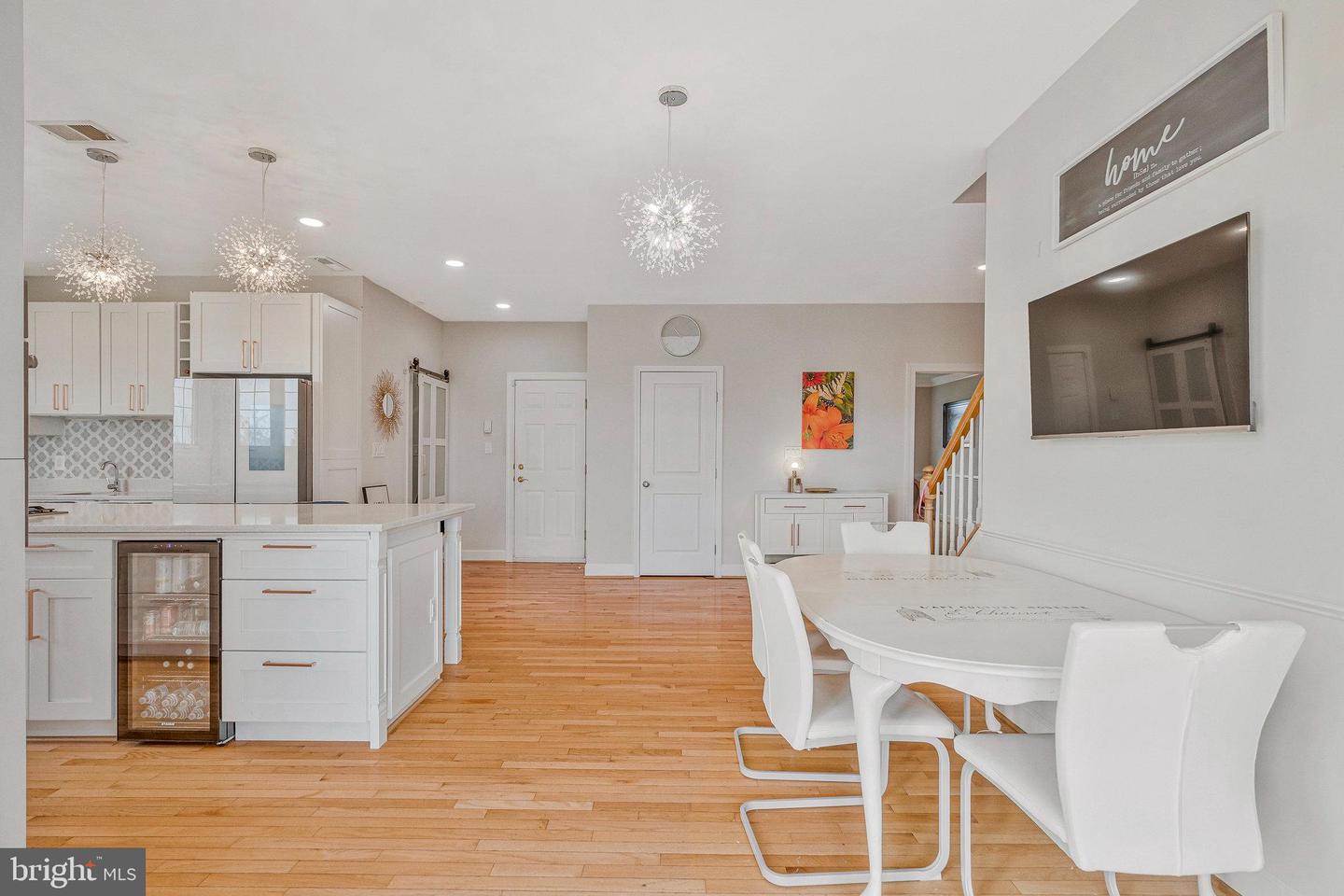 42131 PANORAMA, LEESBURG, Virginia 20176, 5 Bedrooms Bedrooms, ,6 BathroomsBathrooms,Residential,For sale,42131 PANORAMA,VALO2104090 MLS # VALO2104090
