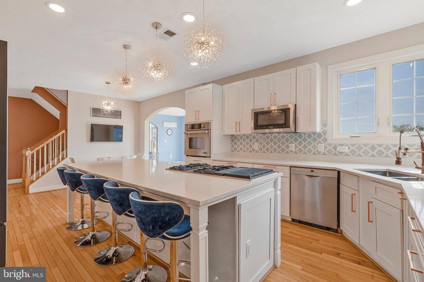 42131 PANORAMA, LEESBURG, Virginia 20176, 5 Bedrooms Bedrooms, ,6 BathroomsBathrooms,Residential,For sale,42131 PANORAMA,VALO2104090 MLS # VALO2104090