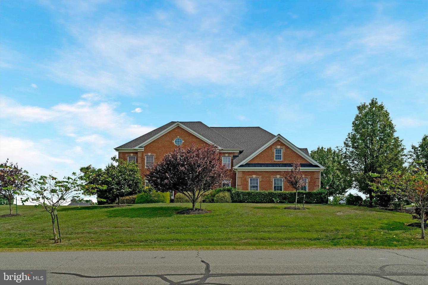 42131 PANORAMA, LEESBURG, Virginia 20176, 5 Bedrooms Bedrooms, ,6 BathroomsBathrooms,Residential,For sale,42131 PANORAMA,VALO2104090 MLS # VALO2104090