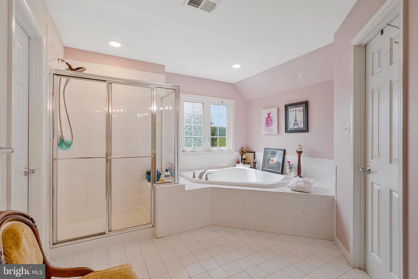 42131 PANORAMA, LEESBURG, Virginia 20176, 5 Bedrooms Bedrooms, ,6 BathroomsBathrooms,Residential,For sale,42131 PANORAMA,VALO2104090 MLS # VALO2104090