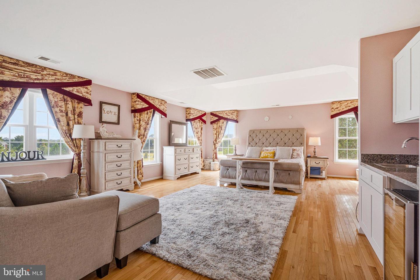 42131 PANORAMA, LEESBURG, Virginia 20176, 5 Bedrooms Bedrooms, ,6 BathroomsBathrooms,Residential,For sale,42131 PANORAMA,VALO2104090 MLS # VALO2104090