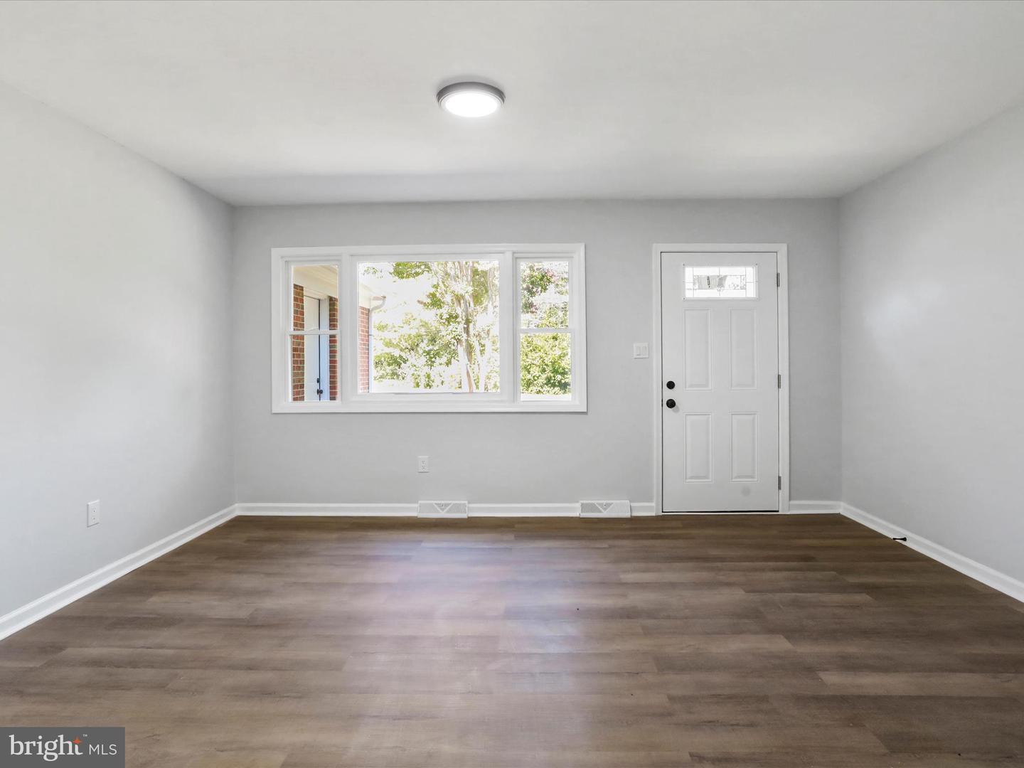 103 BLUE RIDGE LN, WINCHESTER, Virginia 22602, 3 Bedrooms Bedrooms, ,1 BathroomBathrooms,Residential,For sale,103 BLUE RIDGE LN,VAFV2035950 MLS # VAFV2035950