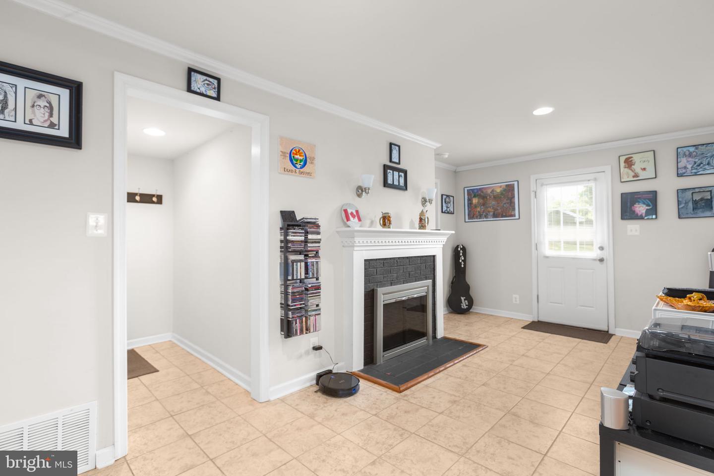 108 PENDER ST, FREDERICKSBURG, Virginia 22408, 3 Bedrooms Bedrooms, ,2 BathroomsBathrooms,Residential,For sale,108 PENDER ST,VASP2035330 MLS # VASP2035330